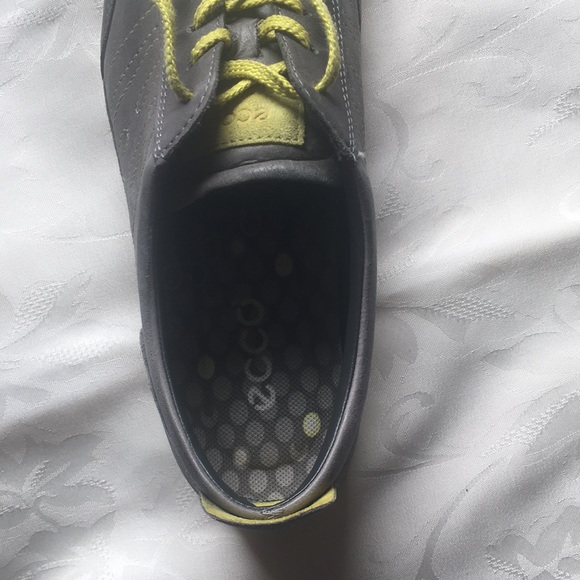 Ecco size 7 Gray Leather Casual Shoes - Picture 3 of 11